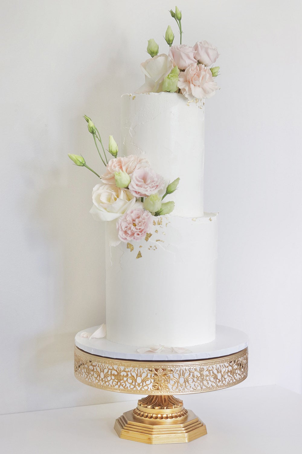 wedding cake pink roses
